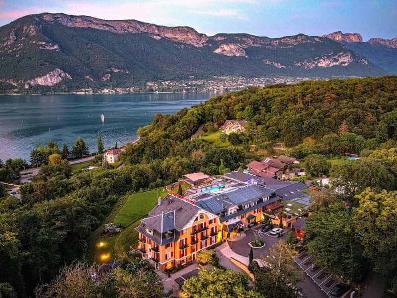 Les Tresoms Lake and Spa Resort