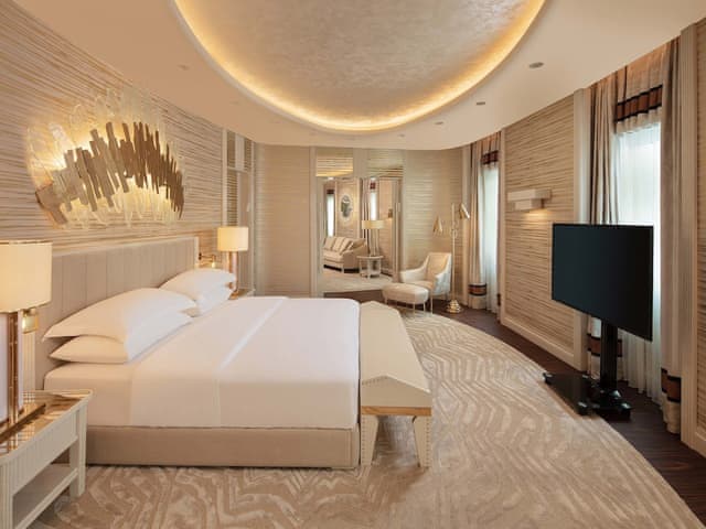 Presidential Suite, 1 King Bed, City View