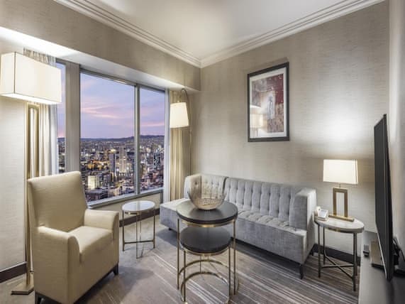 Executive Suite, 1 King Bed (Lounge Access)