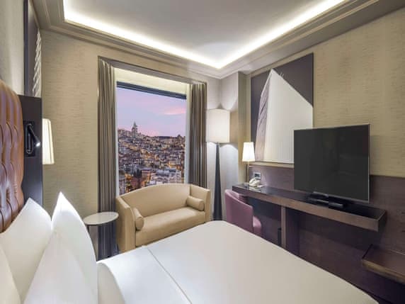 Executive Room, 1 King Bed (Deluxe)