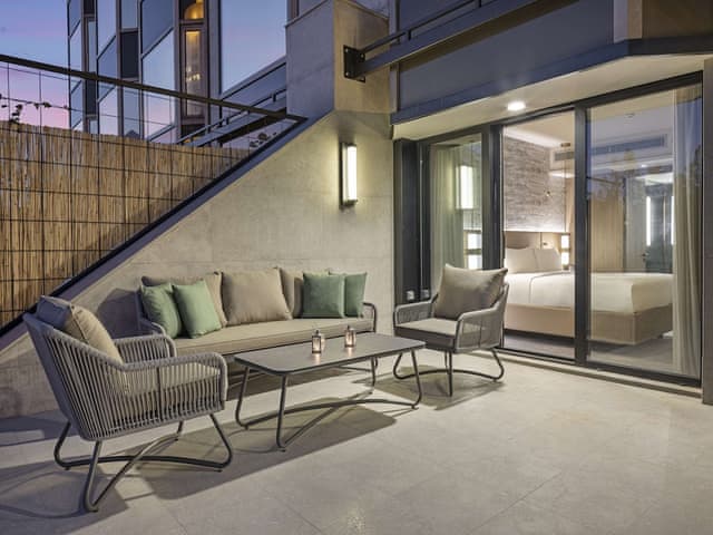 Executive Apartment (Suite)