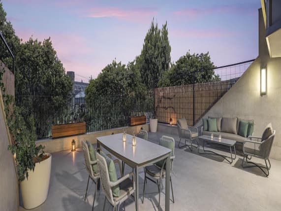 Executive Apartment (Suite)