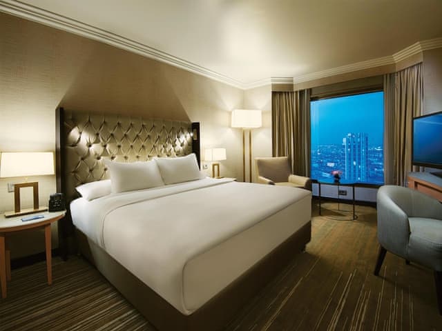 Executive Suite, 1 King Bed (Lounge Access)