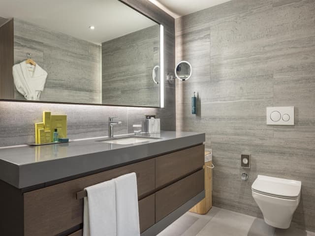 Executive Apartment (Suite)