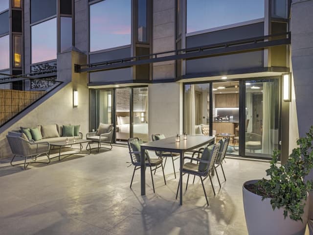 Executive Apartment (Suite)