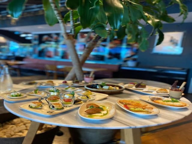 Club Room, City View