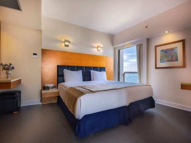 Standard Room, 1 King Bed, Sea View