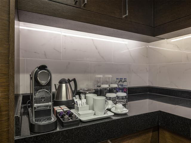 Ambassador Suite, Lounge Access