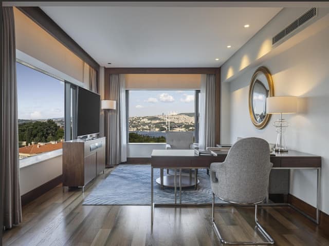 Grand Deluxe Bosphorus Suite, Lounge Access