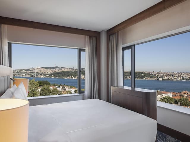 Bosphorus Suite, Lounge Access