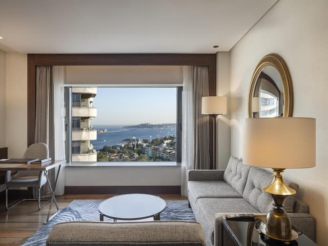 Bosphorus Suite, Lounge Access