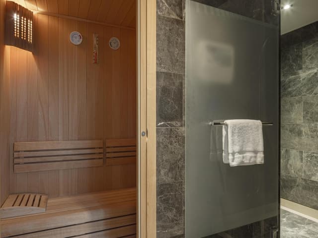 Presidential Suite, Lounge Access