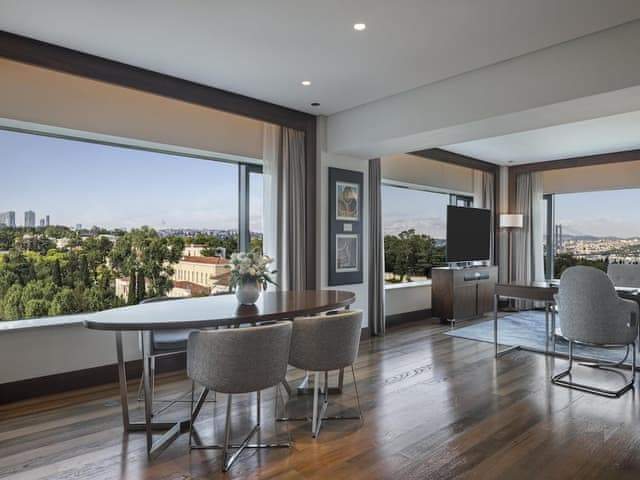 Grand Deluxe Bosphorus Suite, Lounge Access