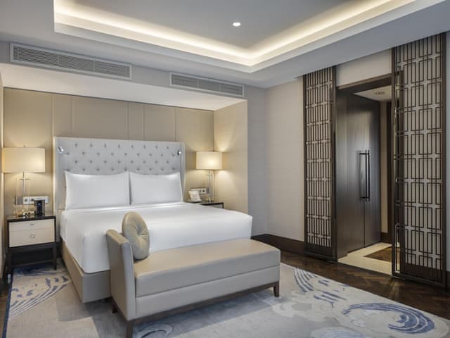 Ambassador Suite, Lounge Access