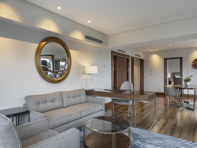 Grand Deluxe Bosphorus Suite, Lounge Access