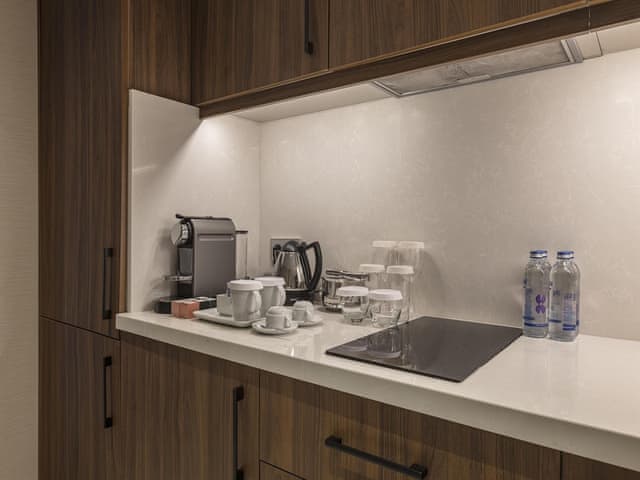 Deluxe Suite with Kitchen with Bosphorus View, Lounge Access