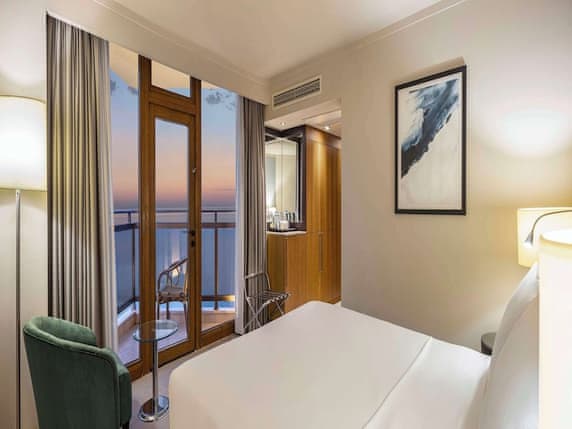 Deluxe Room, 1 King Bed (Panoramic)