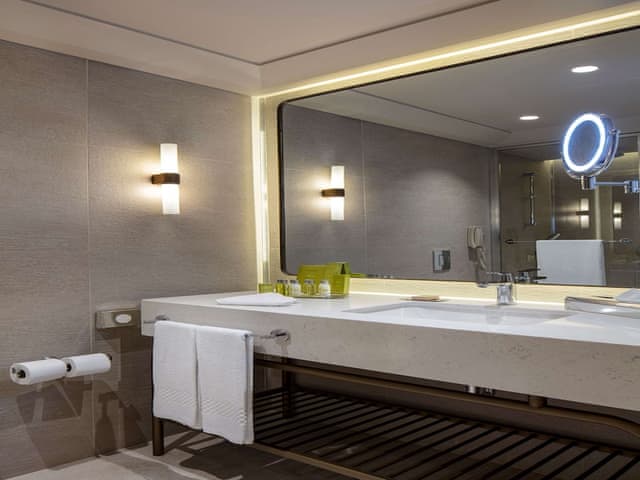 Deluxe Room, 1 King Bed, Sea View