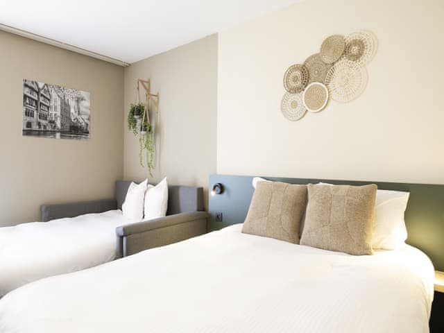 Family Quadruple Room, 1 Queen Bed with Sofa bed