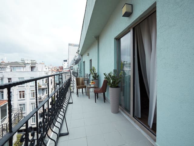 Junior Suite, 1 Bedroom, Balcony, City View