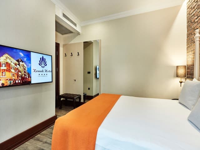 Grand Suite, Balcony, City View