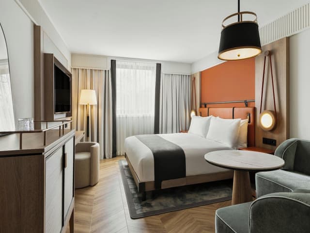 Deluxe Room, 1 King Bed