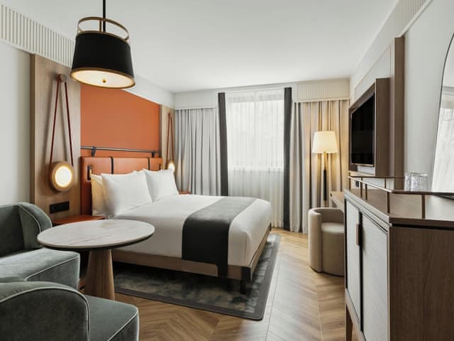 Superior Room, 1 King Bed