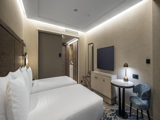 TWO DOUBLE BEDS DELUXE ROOM - CITY VIEW