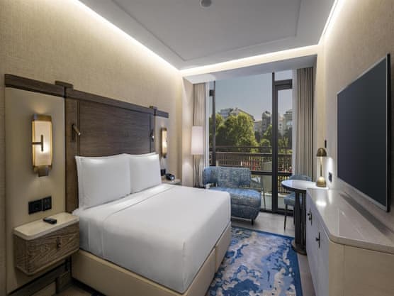 Deluxe Room, 1 Queen Bed