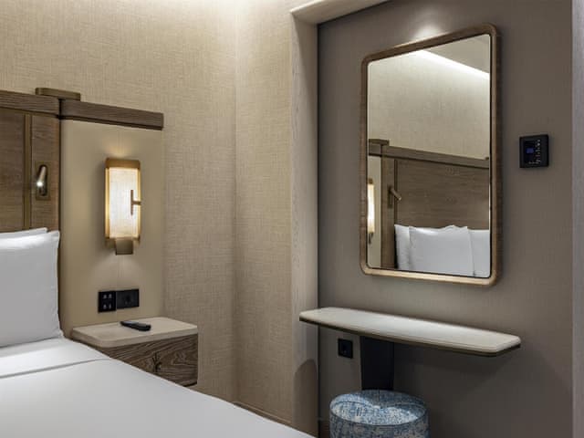 King Deluxe Room - City View