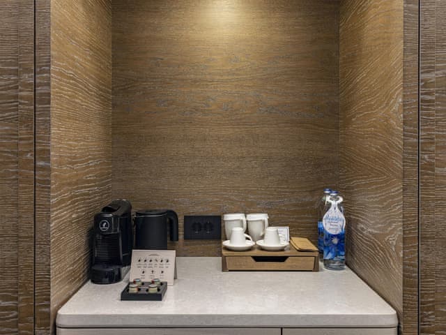 TWO DOUBLE BEDS DELUXE ROOM - CITY VIEW