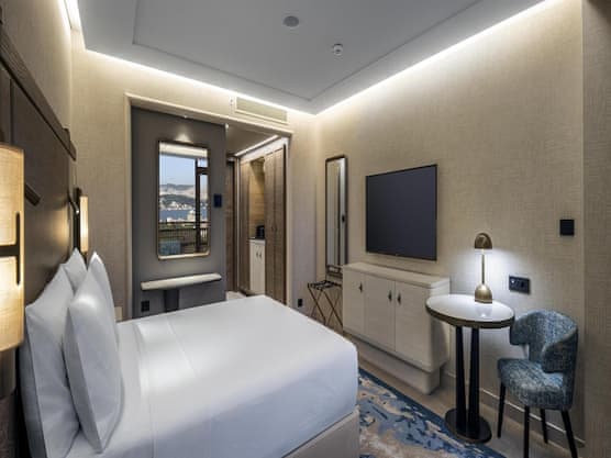 KING DELUXE ROOM - BOSPHORUS VIEW