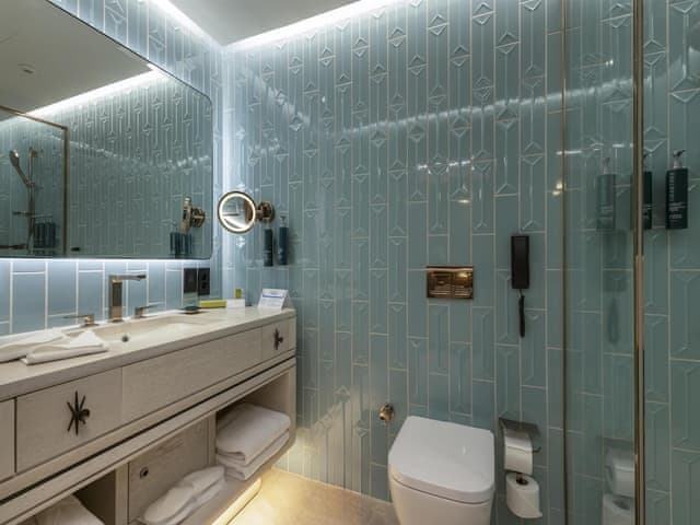 Deluxe Room, 1 Queen Bed