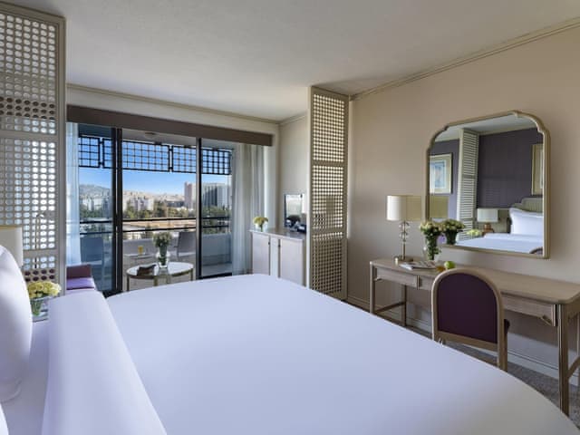 Standard Room, 1 King Bed, City View