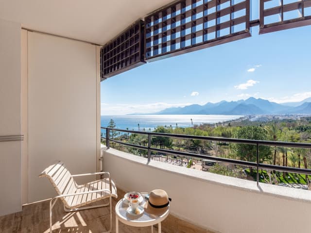 Comfort Double Room with Two Sofas, Sea View