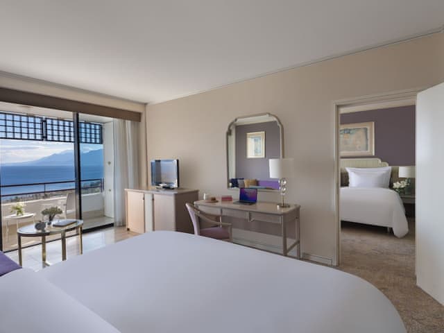 Connection Sea View Room, King Bed and Twin Beds