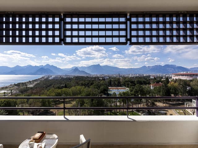 Deluxe Room 2 Single Beds, Sea View