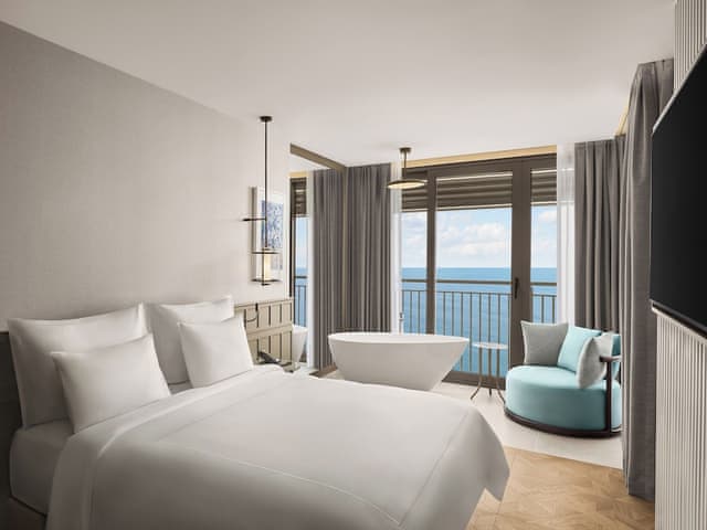 Suite (Skyline)