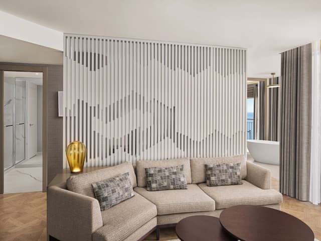 Suite (Skyline)