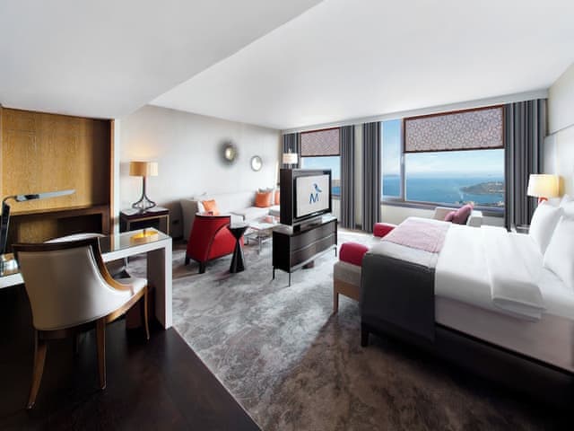 Flying Carpet Suite, Lounge Access