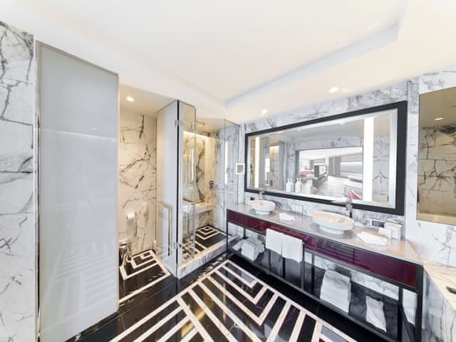 Flying Carpet Suite, Lounge Access