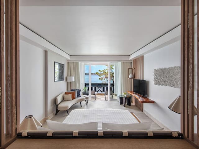 Hibiscus Signature Beachfront Suite