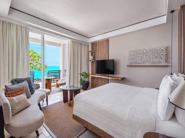 Frangipani Beach Front Junior Suite King