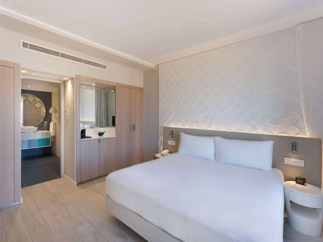 Suite, 1 Double Bed, Balcony, Sea View (Mediterranean)
