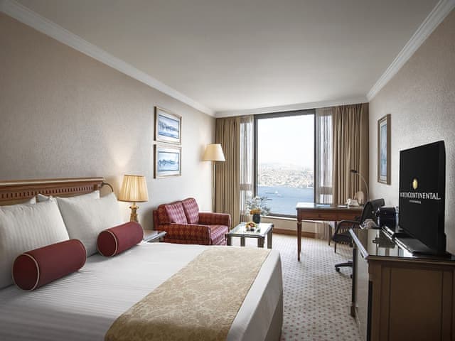 Premium Room, 1 King Bed, Club Lounge Access, Sea View