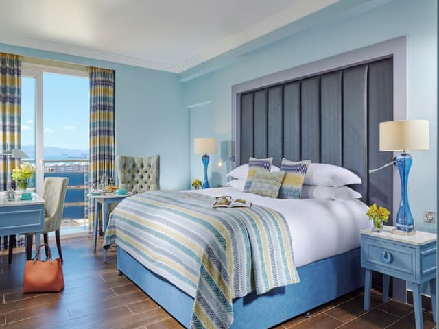 Superior Room, 1 King Bed