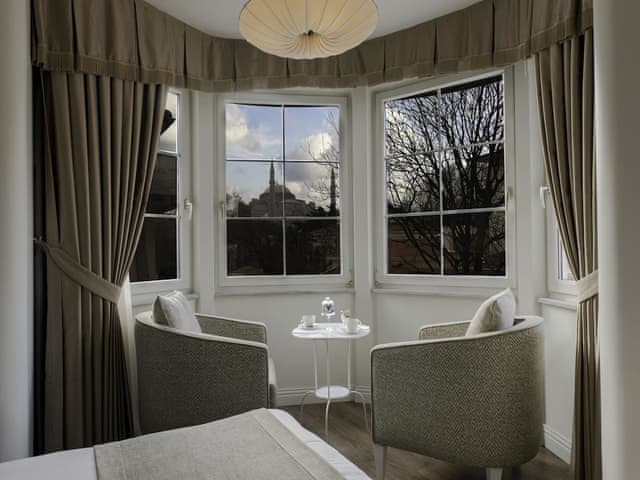 Deluxe Room, 1 Queen Bed