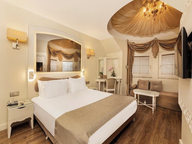Deluxe Room, 1 Queen Bed