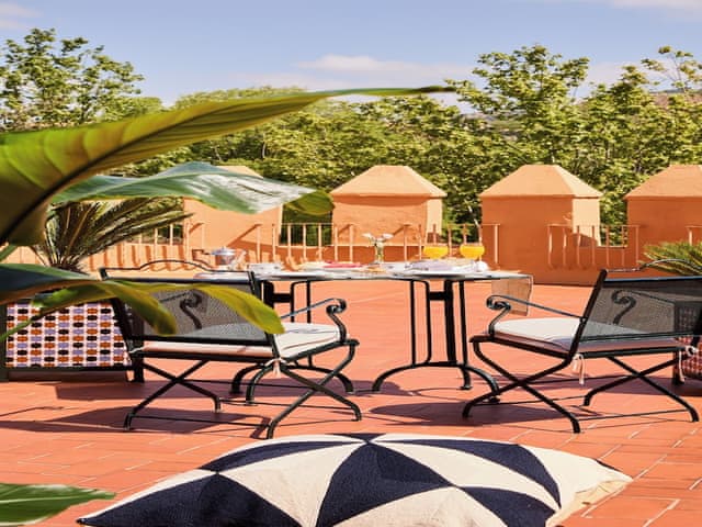 Suite, Multiple Beds, Non Smoking (Separate Living Room)