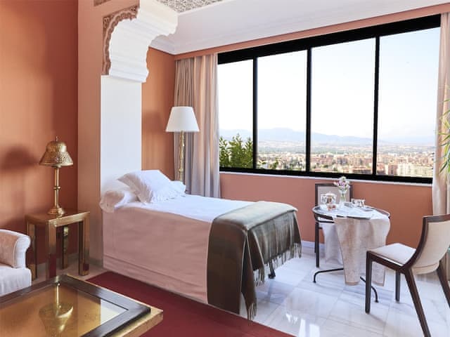 Family Suite, 2 Twin Beds, Non Smoking (Separate Living Room)